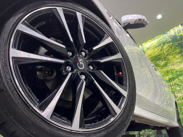 【純正１８インチアルミホイール】外観にマッチした純正アルミホイールを装着しております。各種社外アルミホイールや、スタッドレスタイヤも取扱いしております。是非ご相談ください♪