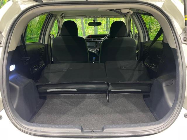 アクア Ｓ　純正ナビ　フルセグ　バックカメラ　ＬＥＤヘッド　スマートキー　ＥＴＣ　シートリフター　オートエアコン　パワーウィンドゥ　電動格納ドアミラー　シートバックポケット　プライバシーガラス　フルエアロ　禁煙車（10枚目）