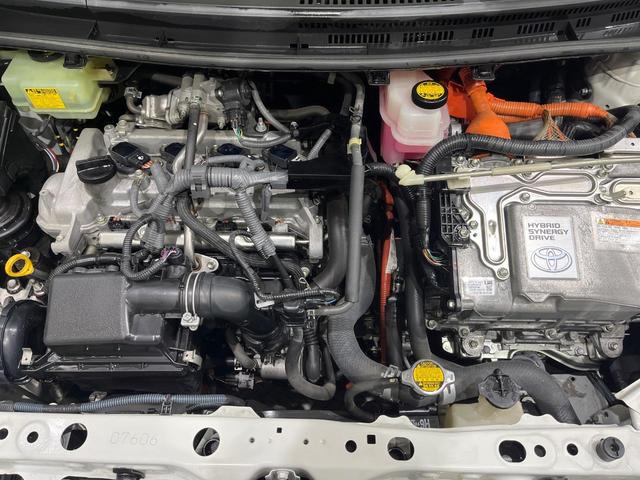 アクア Ｓ　純正ナビ　フルセグ　バックカメラ　ＬＥＤヘッド　スマートキー　ＥＴＣ　シートリフター　オートエアコン　パワーウィンドゥ　電動格納ドアミラー　シートバックポケット　プライバシーガラス　フルエアロ　禁煙車（18枚目）