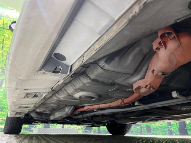 アクア Ｓ　純正ナビ　フルセグ　バックカメラ　ＬＥＤヘッド　スマートキー　ＥＴＣ　シートリフター　オートエアコン　パワーウィンドゥ　電動格納ドアミラー　シートバックポケット　プライバシーガラス　フルエアロ　禁煙車（21枚目）