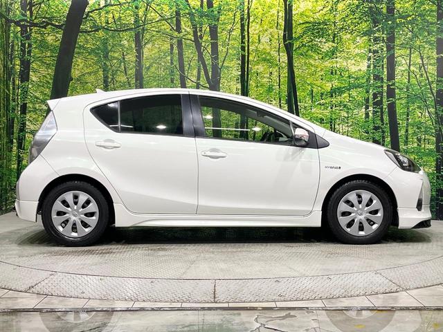 アクア Ｓ　純正ナビ　フルセグ　バックカメラ　ＬＥＤヘッド　スマートキー　ＥＴＣ　シートリフター　オートエアコン　パワーウィンドゥ　電動格納ドアミラー　シートバックポケット　プライバシーガラス　フルエアロ　禁煙車（47枚目）