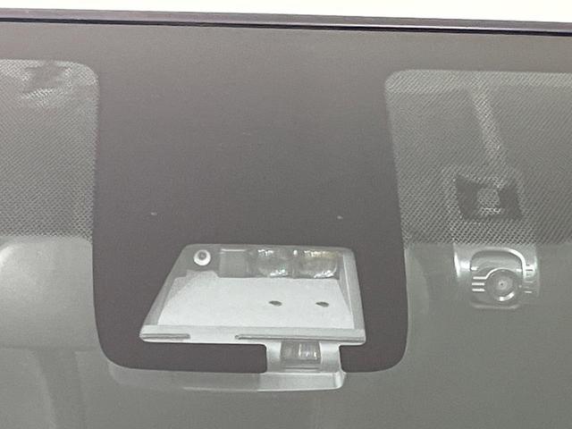 アクア Ｇソフトレザーセレクション　後期　純正ナビ　フルセグ　バックカメラ　セーフティセンス　ＬＥＤヘッドライト　オートライト　シートヒーター　スマートキー　オプション１５インチアルミ　クルーズコントロール　ナノイー付オートエアコン（3枚目）