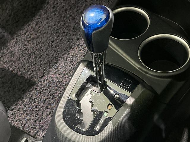 アクア Ｇソフトレザーセレクション　後期　純正ナビ　フルセグ　バックカメラ　セーフティセンス　ＬＥＤヘッドライト　オートライト　シートヒーター　スマートキー　オプション１５インチアルミ　クルーズコントロール　ナノイー付オートエアコン（25枚目）