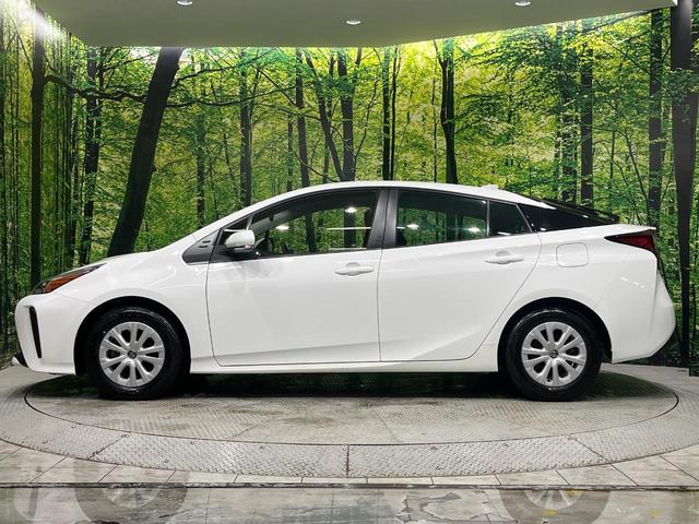 プリウス S 後期 セーフティセンス レーダークルーズ クリアランスソナー LEDヘッドライト オートライト スマートキー 合皮巻きステアリング オートエアコン シートリフター 6スピーカー 電動格納ドアミラー(52枚目)