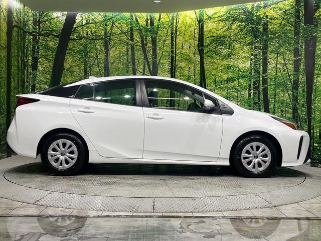 プリウス S 後期 セーフティセンス レーダークルーズ クリアランスソナー LEDヘッドライト オートライト スマートキー 合皮巻きステアリング オートエアコン シートリフター 6スピーカー 電動格納ドアミラー(53枚目)