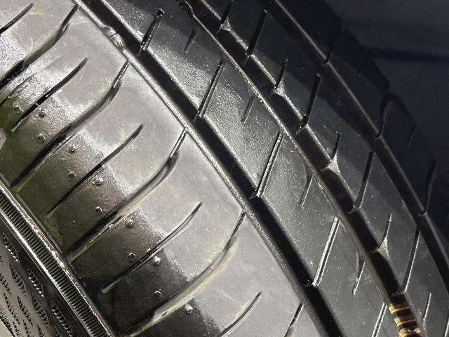 プリウス S 後期 セーフティセンス レーダークルーズ クリアランスソナー LEDヘッドライト オートライト スマートキー 合皮巻きステアリング オートエアコン シートリフター 6スピーカー 電動格納ドアミラー(56枚目)