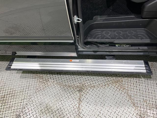 デリカＤ：５ Ｐ　後期　４ＷＤ　ディーゼル　アルパインＢＩＧＸ１１型ナビ　全周囲カメラ　電動サイドステップ　ｅ－アシスト　レーダークルーズ　パワーシート　シートヒーター　パワーバックドア　両側電動スライド　パドルシフト（7枚目）