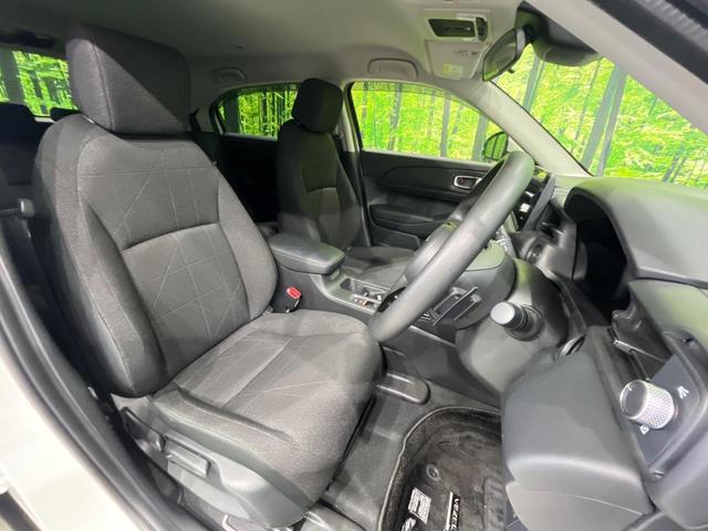 ヴェゼル ｅ：ＨＥＶ　Ｘ　純正９型コネクトナビ　バックカメラ　ホンダセンシング　アダプティブクルーズ　パーキングセンサー　ＬＥＤヘッドライト　ワイヤレス充電　スマートキー　オートエアコン　ＥＴＣ　ステアリングスイッチ　禁煙車（8枚目）