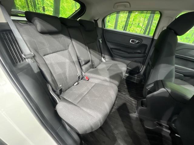 ヴェゼル ｅ：ＨＥＶ　Ｘ　純正９型コネクトナビ　バックカメラ　ホンダセンシング　アダプティブクルーズ　パーキングセンサー　ＬＥＤヘッドライト　ワイヤレス充電　スマートキー　オートエアコン　ＥＴＣ　ステアリングスイッチ　禁煙車（9枚目）