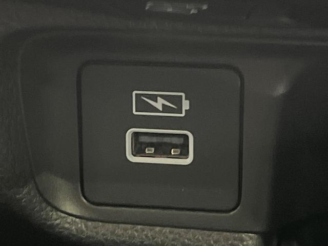 ヴェゼル ｅ：ＨＥＶ　Ｘ　純正９型コネクトナビ　バックカメラ　ホンダセンシング　アダプティブクルーズ　パーキングセンサー　ＬＥＤヘッドライト　ワイヤレス充電　スマートキー　オートエアコン　ＥＴＣ　ステアリングスイッチ　禁煙車（38枚目）