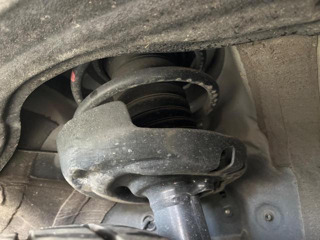 ヴォクシー ハイブリッドＳ－Ｚ　純正１０．５型ナビ　全周囲カメラ　快適利便ＰＫＧ　三眼ＬＥＤ　ユニバーサルステップ　パワーバックドア　両側電動スライド　セーフティセンス　レーダークルーズ　シートヒーター　ステアリングヒーター（20枚目）