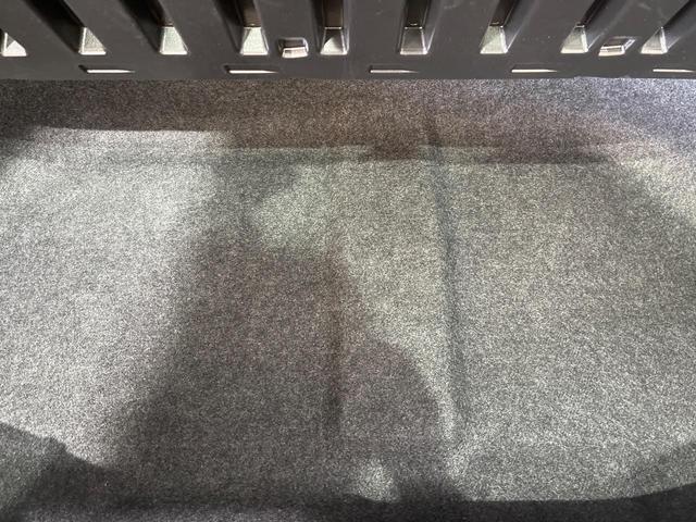 ヴォクシー ハイブリッドＳ－Ｚ　純正１０．５型ナビ　全周囲カメラ　快適利便ＰＫＧ　三眼ＬＥＤ　ユニバーサルステップ　パワーバックドア　両側電動スライド　セーフティセンス　レーダークルーズ　シートヒーター　ステアリングヒーター（47枚目）