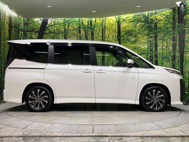 ヴォクシー ハイブリッドＳ－Ｚ　純正１０．５型ナビ　全周囲カメラ　快適利便ＰＫＧ　三眼ＬＥＤ　ユニバーサルステップ　パワーバックドア　両側電動スライド　セーフティセンス　レーダークルーズ　シートヒーター　ステアリングヒーター（54枚目）