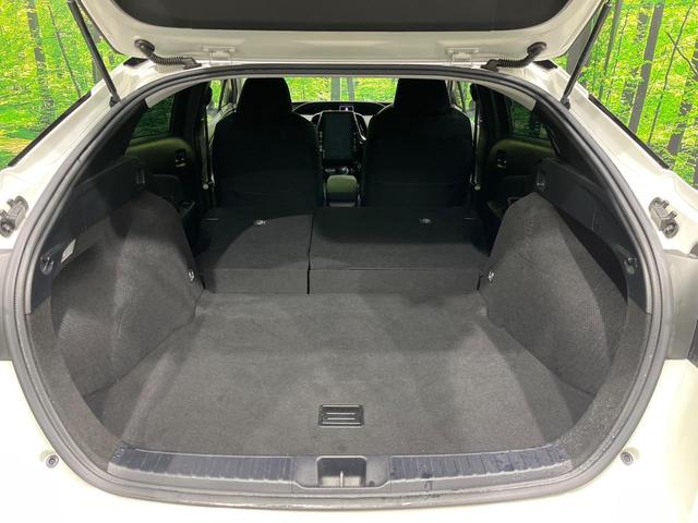 プリウス Ａ　後期　Ｔコネクト１１．６型ナビ　バックカメラ　セーフティセンス　ブラインドスポットモニター　クリアランスソナー　パーキングアシスト　レーダークルーズ　パワーシート　ＬＥＤヘッド　スマートキー　禁煙車（10枚目）