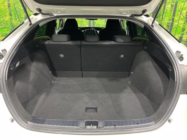 プリウス Ａ　後期　Ｔコネクト１１．６型ナビ　バックカメラ　セーフティセンス　ブラインドスポットモニター　クリアランスソナー　パーキングアシスト　レーダークルーズ　パワーシート　ＬＥＤヘッド　スマートキー　禁煙車（44枚目）