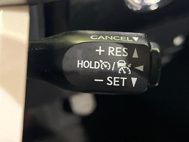 プリウス Ａツーリングセレクション　純正９型ナビ　フルセグ　バックカメラ　セーフティセンス　ブラインドスポットモニター　レーダークルーズ　クリアランスソナー　パーキングアシスト　黒合皮シート　シートヒーター　ＬＥＤヘッド　オートライト（6枚目）