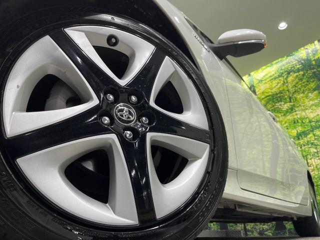 プリウス Ａツーリングセレクション　純正９型ナビ　フルセグ　バックカメラ　セーフティセンス　ブラインドスポットモニター　レーダークルーズ　クリアランスソナー　パーキングアシスト　黒合皮シート　シートヒーター　ＬＥＤヘッド　オートライト（12枚目）