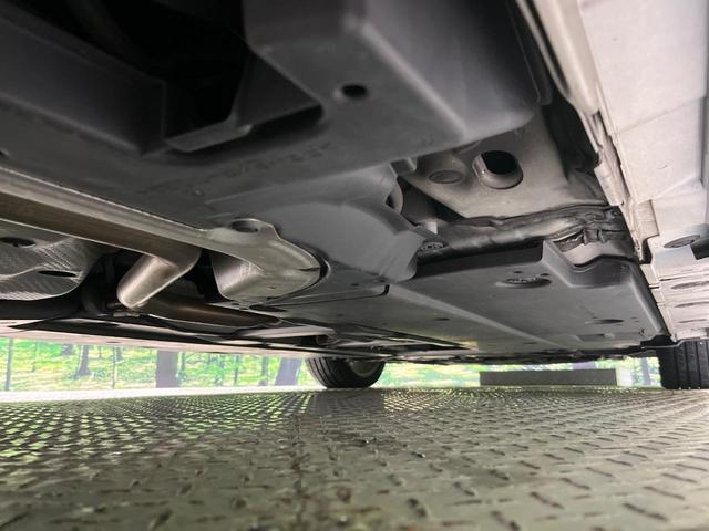 プリウス Ａツーリングセレクション　純正９型ナビ　フルセグ　バックカメラ　セーフティセンス　ブラインドスポットモニター　レーダークルーズ　クリアランスソナー　パーキングアシスト　黒合皮シート　シートヒーター　ＬＥＤヘッド　オートライト（21枚目）