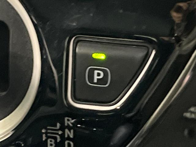 プリウス Ａツーリングセレクション　純正９型ナビ　フルセグ　バックカメラ　セーフティセンス　ブラインドスポットモニター　レーダークルーズ　クリアランスソナー　パーキングアシスト　黒合皮シート　シートヒーター　ＬＥＤヘッド　オートライト（29枚目）