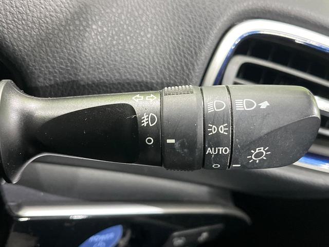 プリウス Ａツーリングセレクション　純正９型ナビ　フルセグ　バックカメラ　セーフティセンス　ブラインドスポットモニター　レーダークルーズ　クリアランスソナー　パーキングアシスト　黒合皮シート　シートヒーター　ＬＥＤヘッド　オートライト（37枚目）