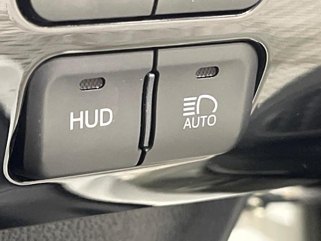 プリウス Ａツーリングセレクション　純正９型ナビ　フルセグ　バックカメラ　セーフティセンス　ブラインドスポットモニター　レーダークルーズ　クリアランスソナー　パーキングアシスト　黒合皮シート　シートヒーター　ＬＥＤヘッド　オートライト（41枚目）