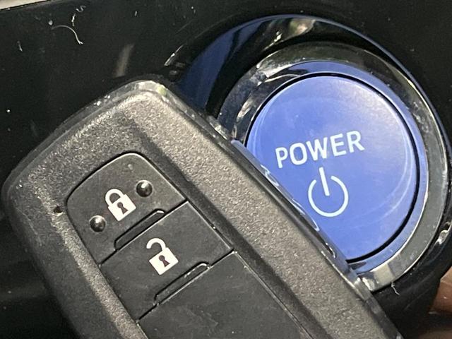 プリウス Ａツーリングセレクション　純正９型ナビ　フルセグ　バックカメラ　セーフティセンス　ブラインドスポットモニター　レーダークルーズ　クリアランスソナー　パーキングアシスト　黒合皮シート　シートヒーター　ＬＥＤヘッド　オートライト（42枚目）