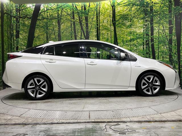 プリウス Ａツーリングセレクション　純正９型ナビ　フルセグ　バックカメラ　セーフティセンス　ブラインドスポットモニター　レーダークルーズ　クリアランスソナー　パーキングアシスト　黒合皮シート　シートヒーター　ＬＥＤヘッド　オートライト（55枚目）