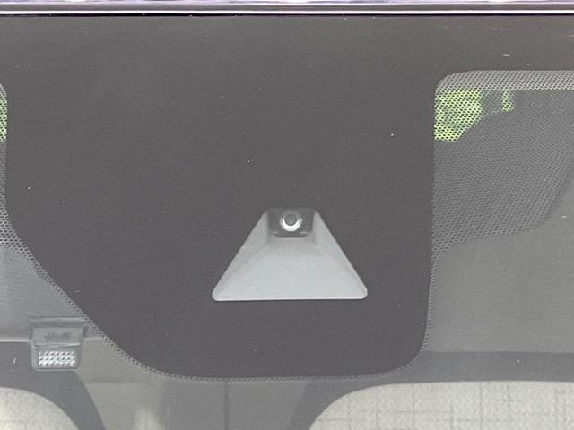 デイズ Ｓ　インテリジェントエマージェンシーブレーキ　車線逸脱警報　コーナーセンサー　アイドリングストップ　オートライト　ハイビームアシスト　リモコンキー　エアコン　エアバック　電動格納ドアミラー（3枚目）