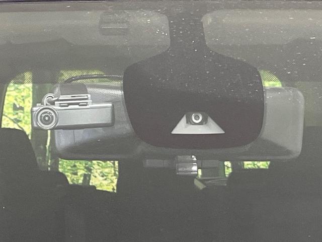 セレナ ハイウェイスターＶ　後期　セーフティパックＡ　純正１０型ナビ　後席モニター　全周囲カメラ　プロパイロット　デジタルインナーミラー　ブラインドスポットモニター　ハンズフリー両側電動スライド　ＬＥＤヘッドライト　オートライト（5枚目）