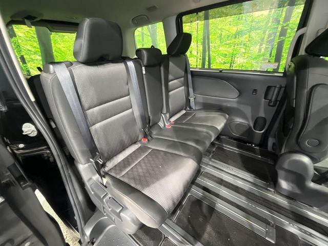 セレナ ハイウェイスターＶ　後期　セーフティパックＡ　純正１０型ナビ　後席モニター　全周囲カメラ　プロパイロット　デジタルインナーミラー　ブラインドスポットモニター　ハンズフリー両側電動スライド　ＬＥＤヘッドライト　オートライト（9枚目）