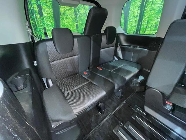 セレナ ハイウェイスターＶ　後期　セーフティパックＡ　純正１０型ナビ　後席モニター　全周囲カメラ　プロパイロット　デジタルインナーミラー　ブラインドスポットモニター　ハンズフリー両側電動スライド　ＬＥＤヘッドライト　オートライト（10枚目）