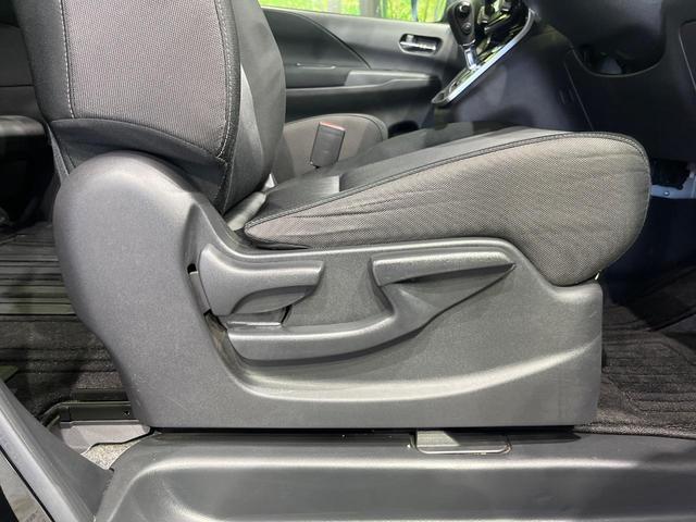 セレナ ハイウェイスターＶ　後期　セーフティパックＡ　純正１０型ナビ　後席モニター　全周囲カメラ　プロパイロット　デジタルインナーミラー　ブラインドスポットモニター　ハンズフリー両側電動スライド　ＬＥＤヘッドライト　オートライト（43枚目）