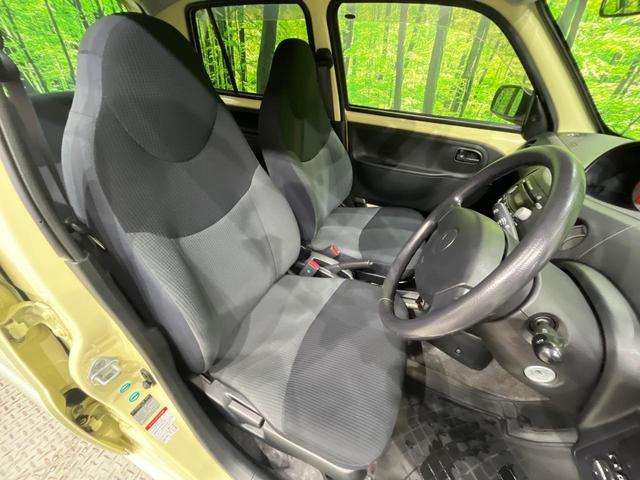 エッセ ＶＳ　メモリアルエディション　純正ＣＤオーディオ　リモコンキー　電動格納ドアミラー　プライバシーガラス　エアコン　シートバックポケット　エアバック　禁煙車（8枚目）