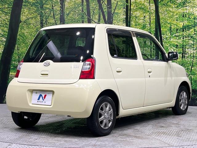 エッセ ＶＳ　メモリアルエディション　純正ＣＤオーディオ　リモコンキー　電動格納ドアミラー　プライバシーガラス　エアコン　シートバックポケット　エアバック　禁煙車（17枚目）