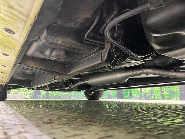 エッセ ＶＳ　メモリアルエディション　純正ＣＤオーディオ　リモコンキー　電動格納ドアミラー　プライバシーガラス　エアコン　シートバックポケット　エアバック　禁煙車（21枚目）