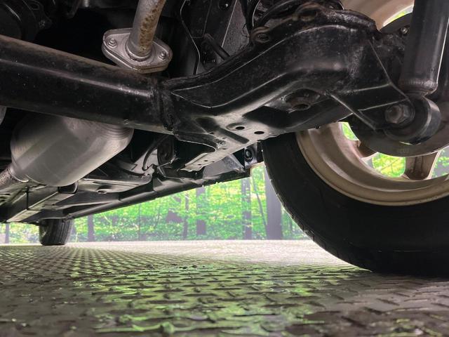 エッセ ＶＳ　メモリアルエディション　純正ＣＤオーディオ　リモコンキー　電動格納ドアミラー　プライバシーガラス　エアコン　シートバックポケット　エアバック　禁煙車（23枚目）