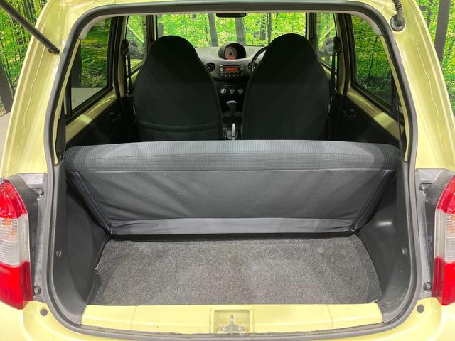 エッセ ＶＳ　メモリアルエディション　純正ＣＤオーディオ　リモコンキー　電動格納ドアミラー　プライバシーガラス　エアコン　シートバックポケット　エアバック　禁煙車（30枚目）