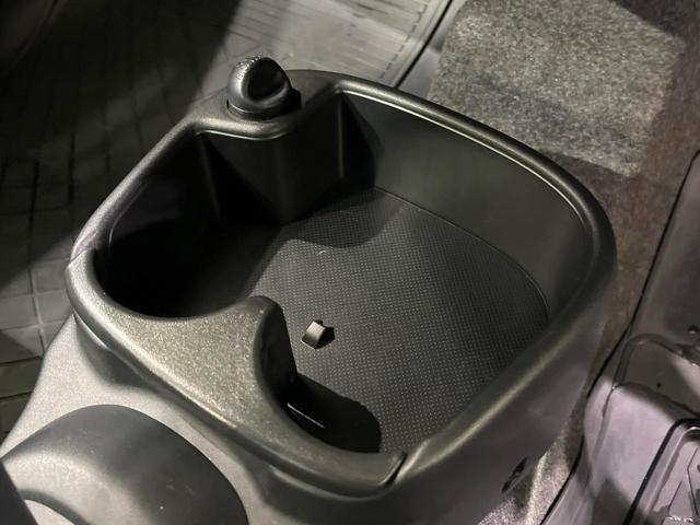 エッセ ＶＳ　メモリアルエディション　純正ＣＤオーディオ　リモコンキー　電動格納ドアミラー　プライバシーガラス　エアコン　シートバックポケット　エアバック　禁煙車（35枚目）