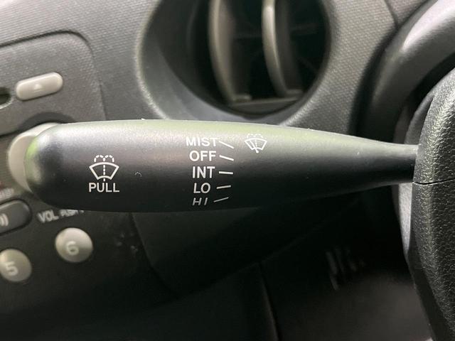 エッセ ＶＳ　メモリアルエディション　純正ＣＤオーディオ　リモコンキー　電動格納ドアミラー　プライバシーガラス　エアコン　シートバックポケット　エアバック　禁煙車（37枚目）