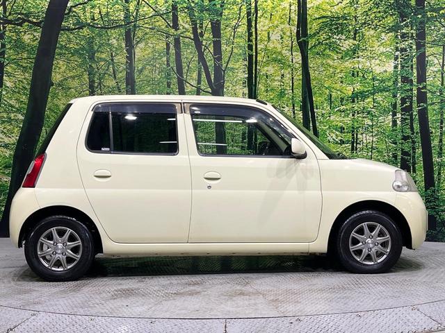 エッセ ＶＳ　メモリアルエディション　純正ＣＤオーディオ　リモコンキー　電動格納ドアミラー　プライバシーガラス　エアコン　シートバックポケット　エアバック　禁煙車（44枚目）