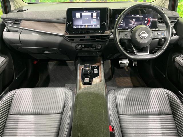 オーラ Ｇ　レザーエディション　純正９型コネクトナビ　全周囲カメラ　寒冷地仕様　ＢＯＳＥ　プロパイロット　衝突警報装置　ブラインドスポットモニタ　黒革シート　シートヒーター　ステアリングヒーター　ワイヤレス充電　ＬＥＤヘッド　ＥＴＣ（2枚目）