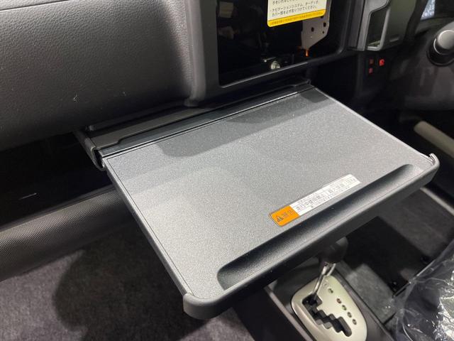 プロボックス ハイブリッドＦ　登録済未使用車　セーフティセンス　オートライト　オートマチックハイビーム　オートエアコン　リモコンキー　ＡＣ１００Ｖ電源　上級ファブリックシート　パワーウィンドゥ　電動格納ミラー　アイドリングストップ（31枚目）