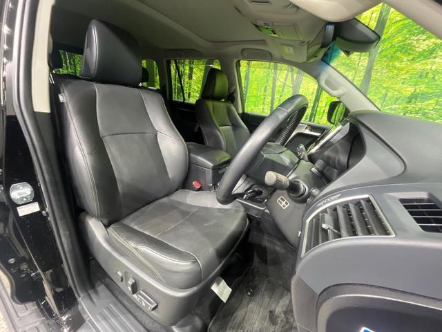 ランドクルーザープラド ＴＸ　Ｌパッケージ　後期　ディーゼル　ムーンルーフ　７人乗　純正９型ナビ　バックカメラ　ＲＡＹＳアルミ　ＢＦグッドリッチタイヤ　ルーフレール　黒革シート　ベンチレーション　シートヒーター　パワーシート　セーフティセンス（8枚目）