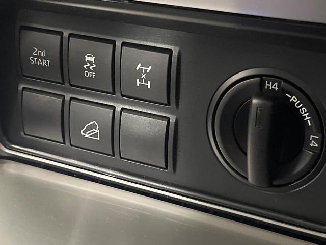 ランドクルーザープラド ＴＸ　Ｌパッケージ　後期　ディーゼル　ムーンルーフ　７人乗　純正９型ナビ　バックカメラ　ＲＡＹＳアルミ　ＢＦグッドリッチタイヤ　ルーフレール　黒革シート　ベンチレーション　シートヒーター　パワーシート　セーフティセンス（30枚目）