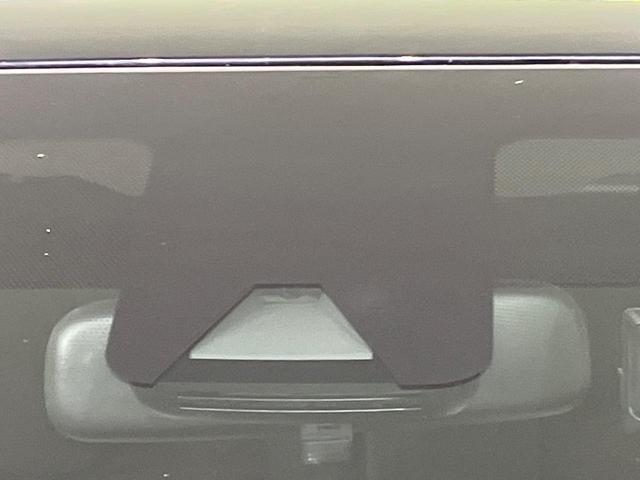 ヤリスクロス ハイブリッドＺ　純正８型ディスプレイオーディオ　バックカメラ　パワーバックドア　セーフティセンス　レーダークルーズ　ドラレコ　ＥＴＣ　スマートキー　ＬＥＤヘッドライト　オートライト　パワーシート　禁煙車（3枚目）