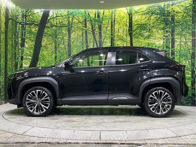 ヤリスクロス ハイブリッドＺ　純正８型ディスプレイオーディオ　バックカメラ　パワーバックドア　セーフティセンス　レーダークルーズ　ドラレコ　ＥＴＣ　スマートキー　ＬＥＤヘッドライト　オートライト　パワーシート　禁煙車（54枚目）