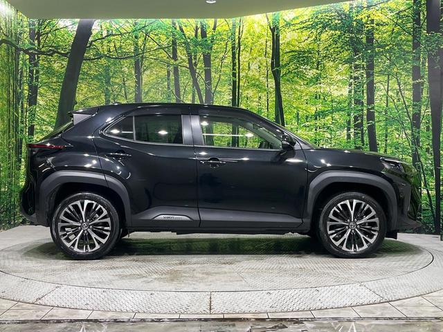 ヤリスクロス ハイブリッドＺ　純正８型ディスプレイオーディオ　バックカメラ　パワーバックドア　セーフティセンス　レーダークルーズ　ドラレコ　ＥＴＣ　スマートキー　ＬＥＤヘッドライト　オートライト　パワーシート　禁煙車（55枚目）