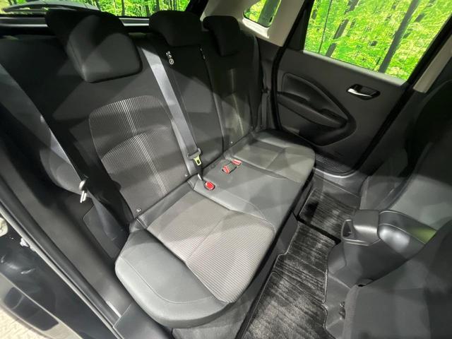 ノート Ｘ　純正９型ナビ　ＬＥＤヘッドライト　オートライト　インテリキー　エマージェンシーブレーキ　ステアリングスイッチ　オートエアコン　ハイビームアシスト　後席リクライニング機能　電動格納ミラー　禁煙車（8枚目）