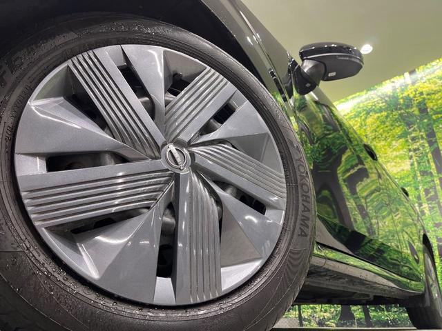 ノート Ｘ　純正９型ナビ　ＬＥＤヘッドライト　オートライト　インテリキー　エマージェンシーブレーキ　ステアリングスイッチ　オートエアコン　ハイビームアシスト　後席リクライニング機能　電動格納ミラー　禁煙車（12枚目）