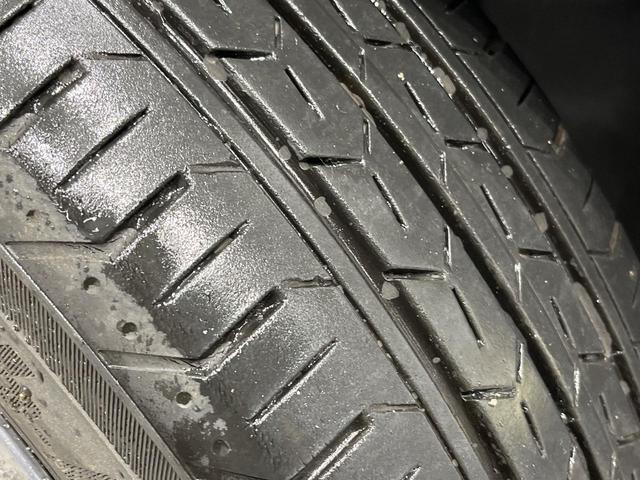 ノート Ｘ　純正９型ナビ　ＬＥＤヘッドライト　オートライト　インテリキー　エマージェンシーブレーキ　ステアリングスイッチ　オートエアコン　ハイビームアシスト　後席リクライニング機能　電動格納ミラー　禁煙車（23枚目）